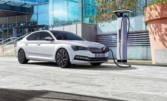 Prodej hybridů v pololetí stoupl o 174 procent na 11.063 aut
