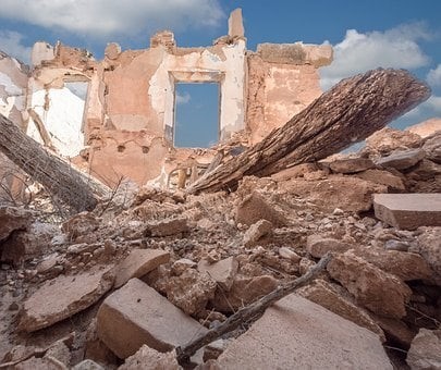 V obcích postižených tornádem zůstalo přibližně 210.000 tun odpadu