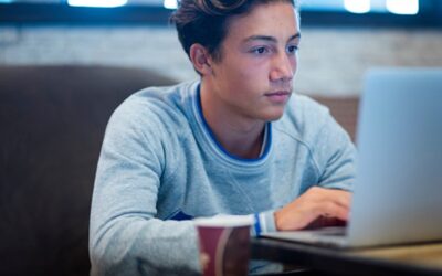 Průzkum: Většina Čechů souhlasí s omezováním soukromí dětí v on-line prostoru
