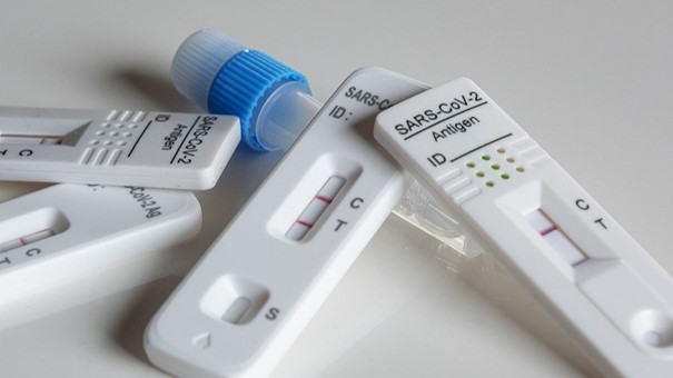 Co se děje s odpadem z nemocnic a testovacích center