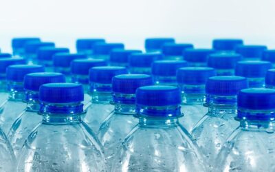 Plastové lahve budou muset být ze 30 procent z recyklátu, Senát to dnes schválil