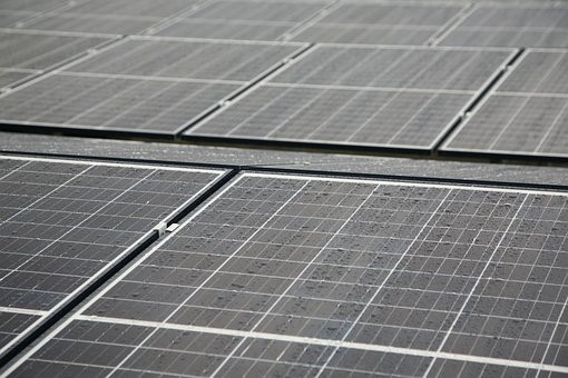 Zájem Čechů o dotace na fotovoltaiku a tepelná čerpadla je letos rekordní