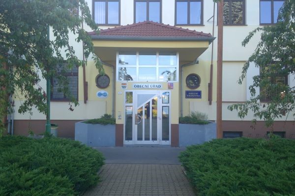Obec Čeperka chce zabránit stavbě spalovny odpadu změnou územního plánu