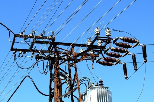 Podnikům v energeticky náročných odvětvích chce MŽP vyplatit 1,64 miliardy Kč