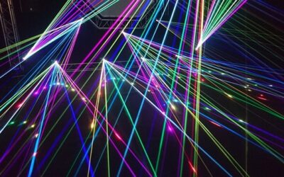 Vrchlabí chystá na silvestra laserovou show, lidi odrazuje od ohňostrojů