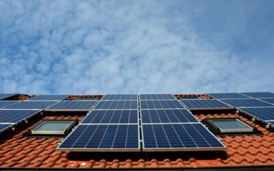 Středočeský kraj chce instalovat fotovoltaické elektrárny na budovy škol a muzeí