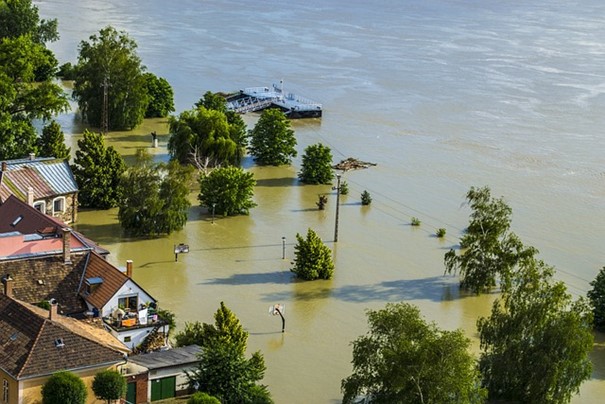 Mze bude kompenzovat škody po povodních na lesních cestách, zahájilo šetření