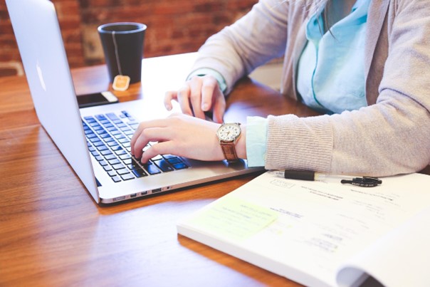 Studie pro MPSV: Víc, než dvě pětiny pracovních míst ovlivní do deseti let AI