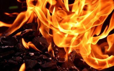 Klimatologové: Klimatická změna prodlužuje požární sezonu v Evropě
